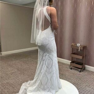 Elegant White Lace Wedding Dress